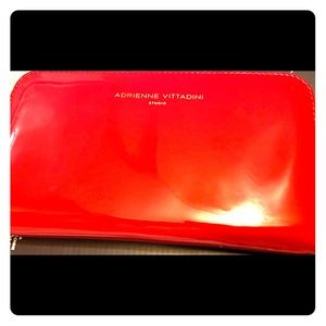 Adrienne Vittadini Studio Charging Wallet